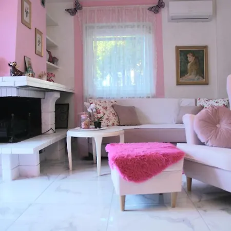 Claudetta * لافينو-مومبيلو