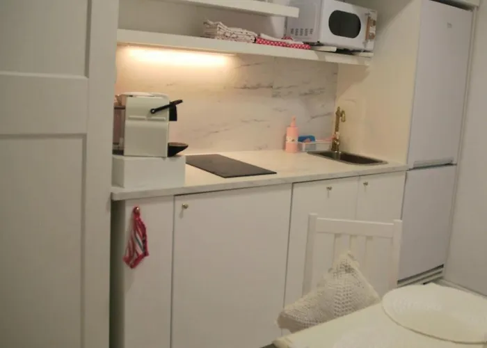 Claudetta * لافينو-مومبيلو